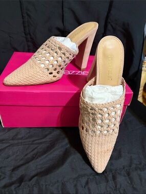 Shoe Dazzle Women's Woven Pointed-Toe Mule - Blush